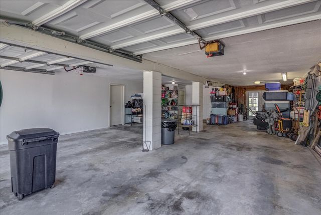 1120 Redfish Street, Bayou Vista, TX 77563