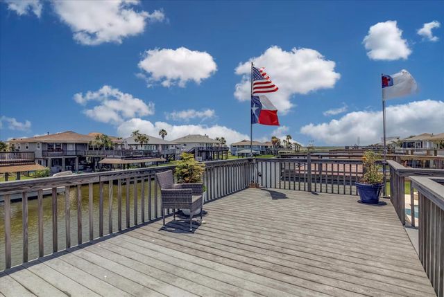 1120 Redfish Street, Bayou Vista, TX 77563