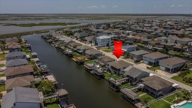 1120 Redfish Street, Bayou Vista, TX 77563