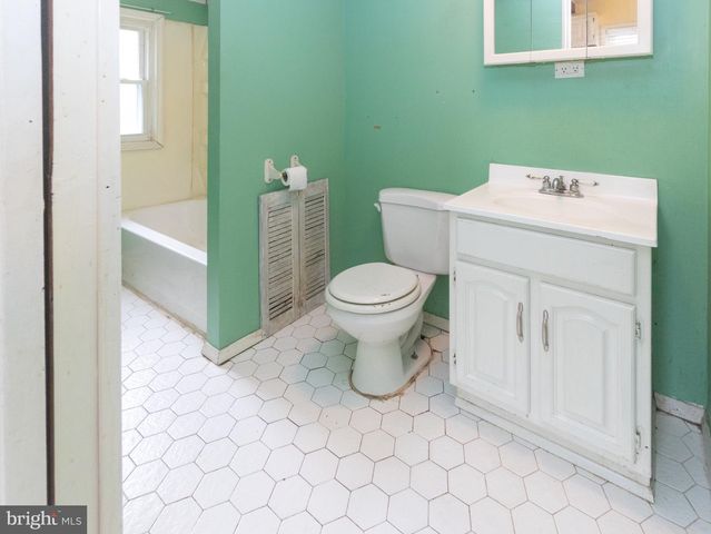 121 EMERALD AVE, Haddon Township, NJ 08108