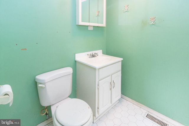 121 EMERALD AVE, Haddon Township, NJ 08108