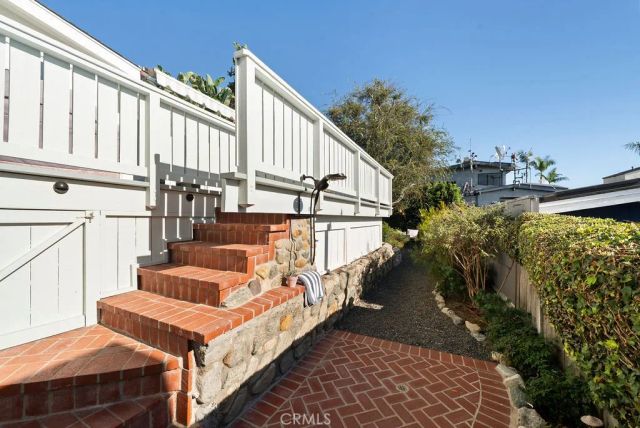 31964 10th Avenue, Laguna Beach, CA 92651