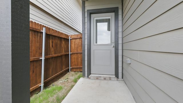 3029 MAPLE ORCHARD Lane, Fort Worth, TX 76140