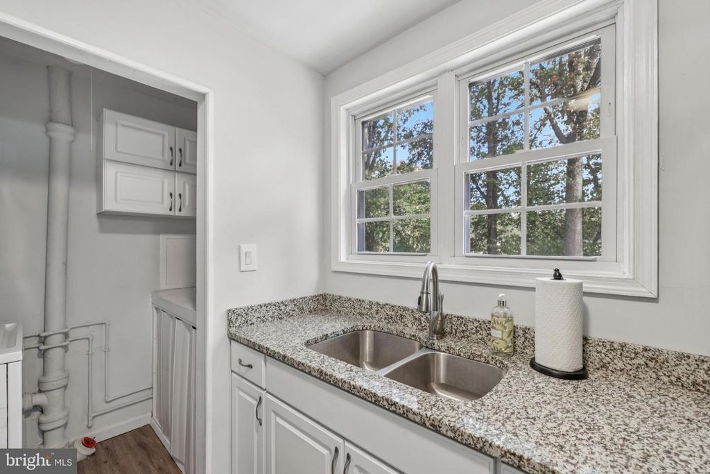 Image 15 of property listing at 1612 LORIMER RD, Glen Burnie, MD 21061