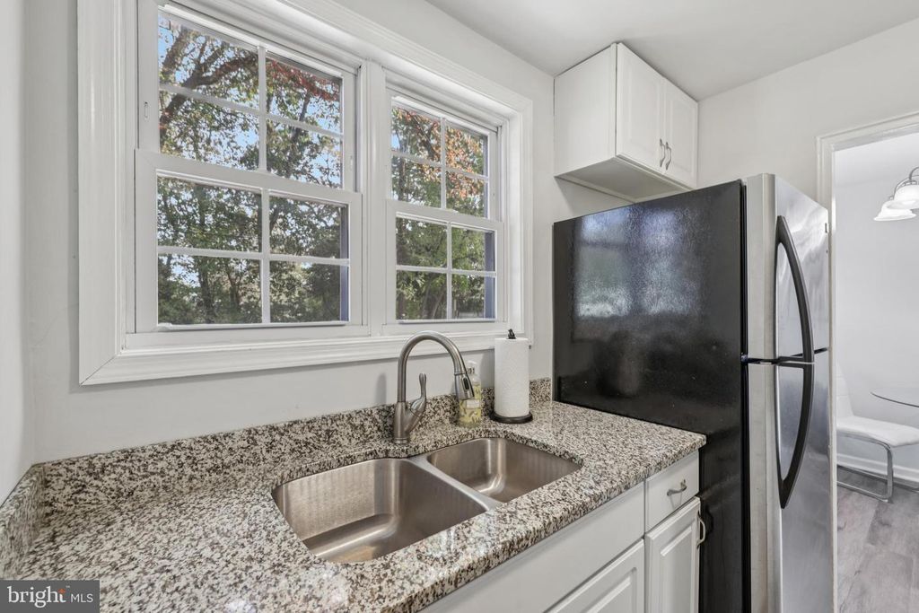 Image 17 of property listing at 1612 LORIMER RD, Glen Burnie, MD 21061