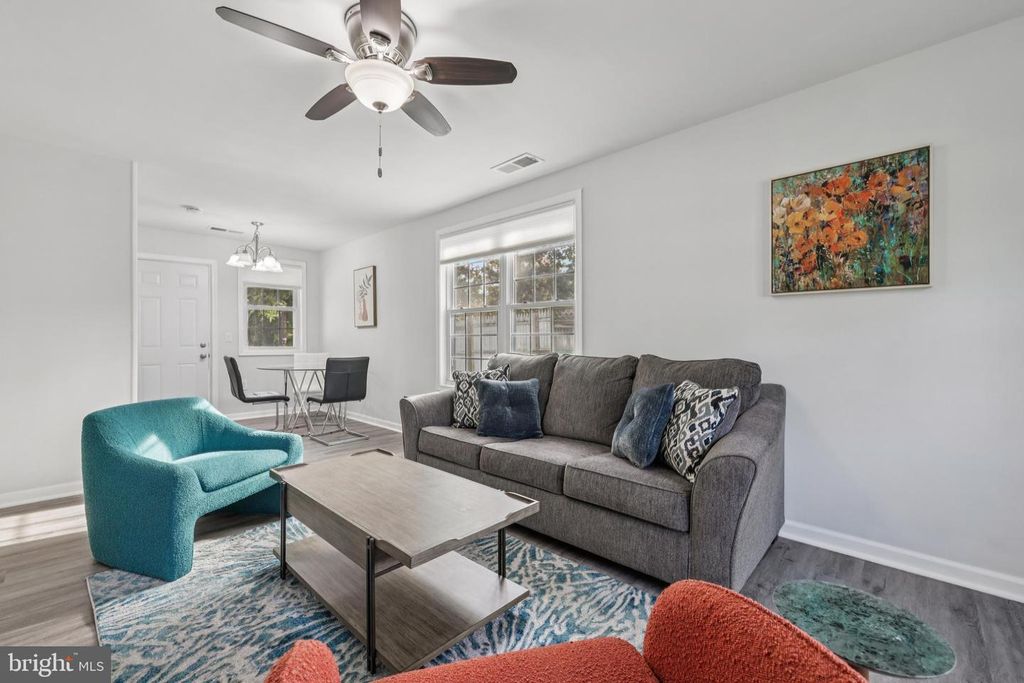 Image 9 of property listing at 1612 LORIMER RD, Glen Burnie, MD 21061