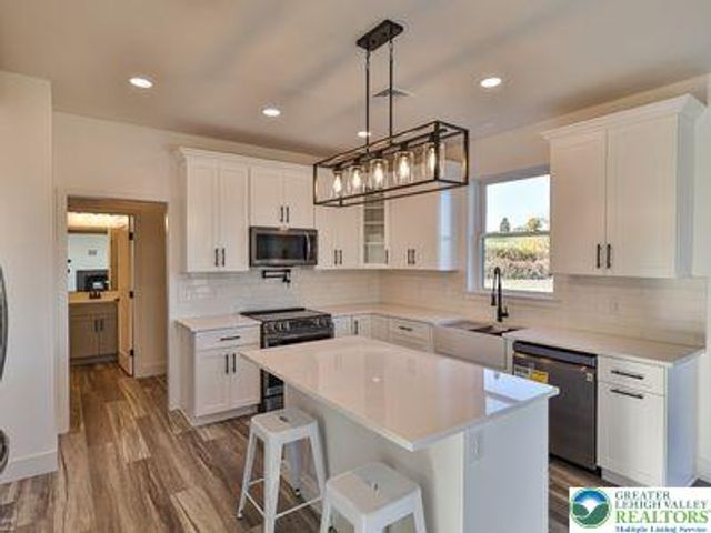 66 Joyce Court, Bangor Boro, PA 18013