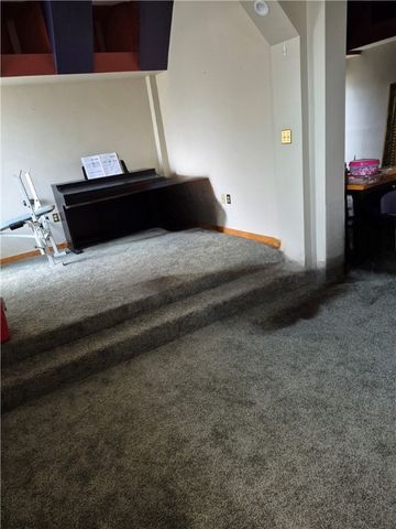 705 Broadway, Stowe Twp, PA 15136