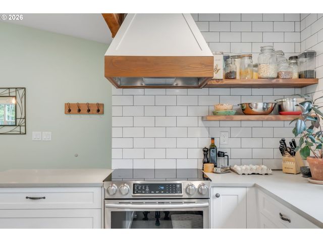 36690 Se YODER Dr, Estacada, OR 97023