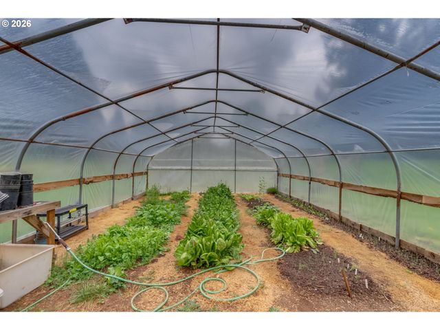 36690 Se YODER Dr, Estacada, OR 97023