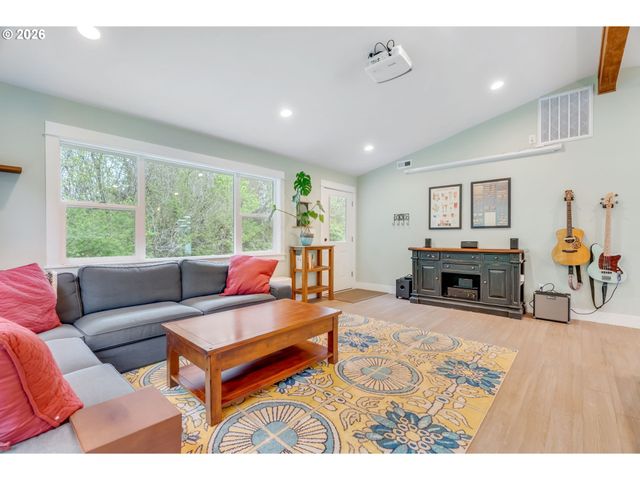 36690 Se YODER Dr, Estacada, OR 97023