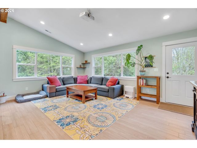 36690 Se YODER Dr, Estacada, OR 97023