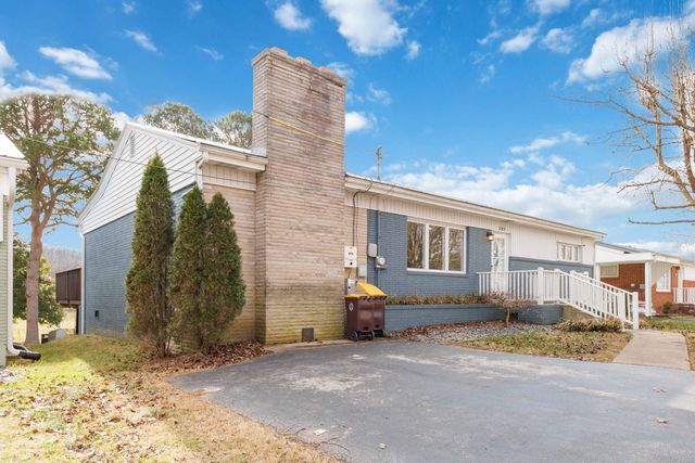 205 Kentucky Avenue, Somerset, KY 42501