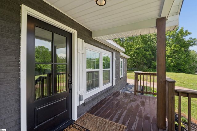 147 Taylor Road, West Union, SC 29696