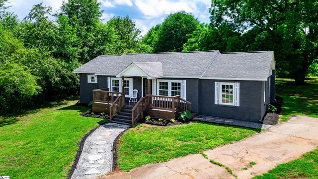 147 Taylor Road, West Union, SC 29696