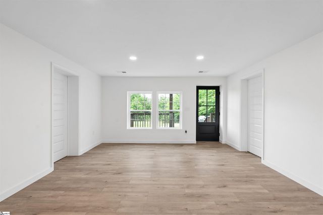 147 Taylor Road, West Union, SC 29696