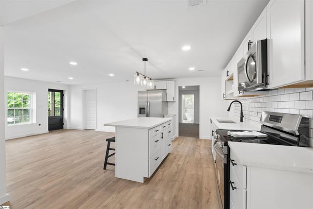 147 Taylor Road, West Union, SC 29696