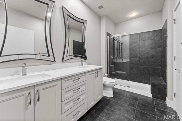 8025 Maryland Avenue 7G, Clayton, MO 63105