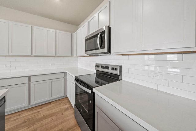148 Wind Hill, Jarrell, TX 76537