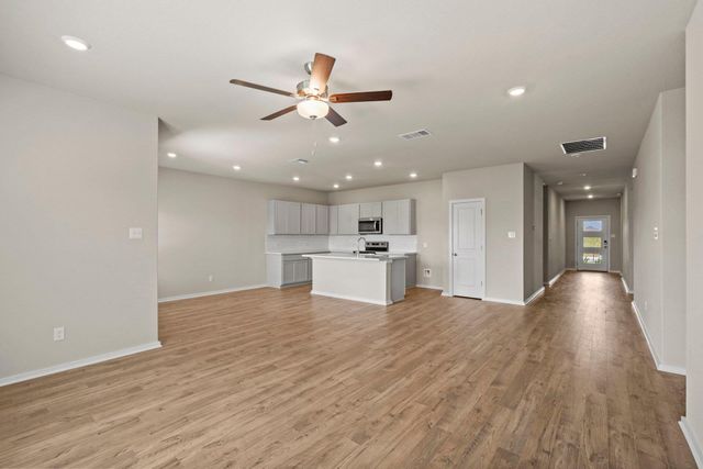 148 Wind Hill, Jarrell, TX 76537