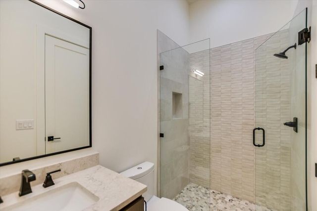 121 Azalea Loop, Horseshoe Bay, TX 78657