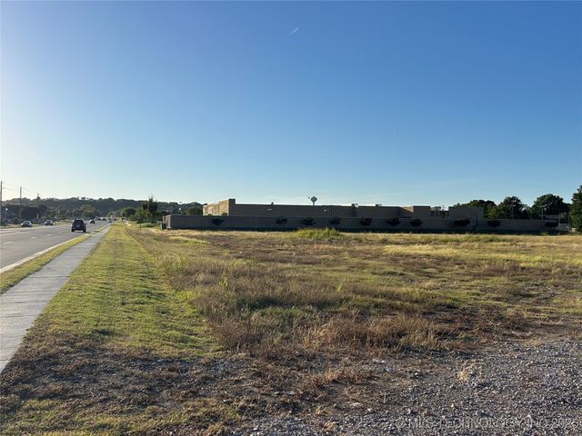 E Albany Street, Broken Arrow, OK 74012