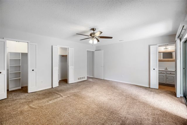 814 Oakbluff Drive, Lancaster, TX 75146