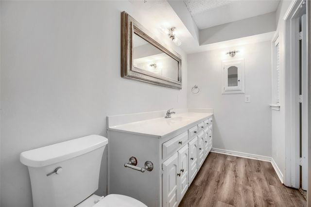 814 Oakbluff Drive, Lancaster, TX 75146