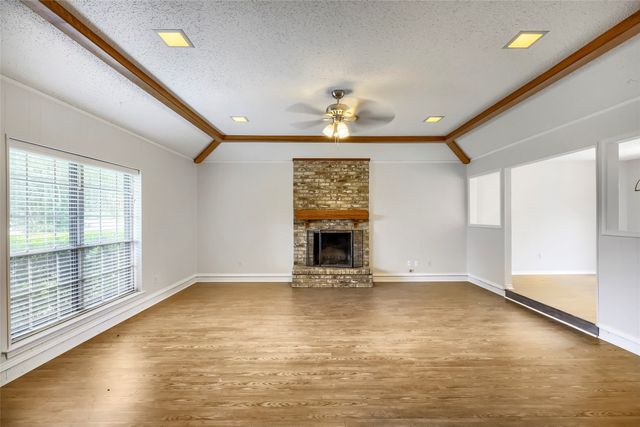 814 Oakbluff Drive, Lancaster, TX 75146