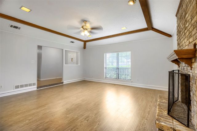 814 Oakbluff Drive, Lancaster, TX 75146