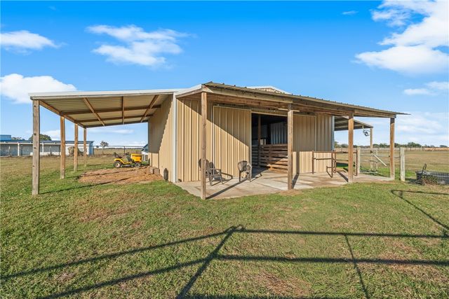 26752 Nelson Road, Hempstead, TX 77445