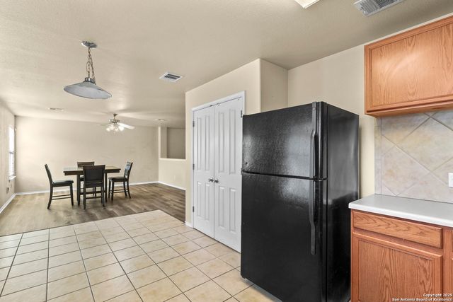 4919 Sunset Bluff, San Antonio, TX 78244