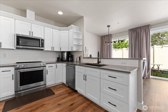 214 Solomon Loop NW, East Wenatchee, WA 98802