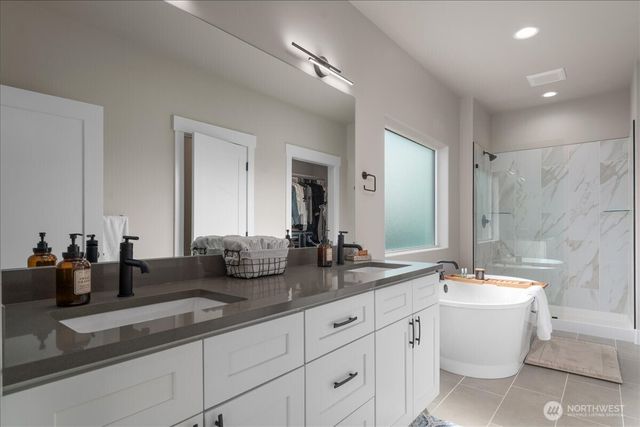 214 Solomon Loop NW, East Wenatchee, WA 98802