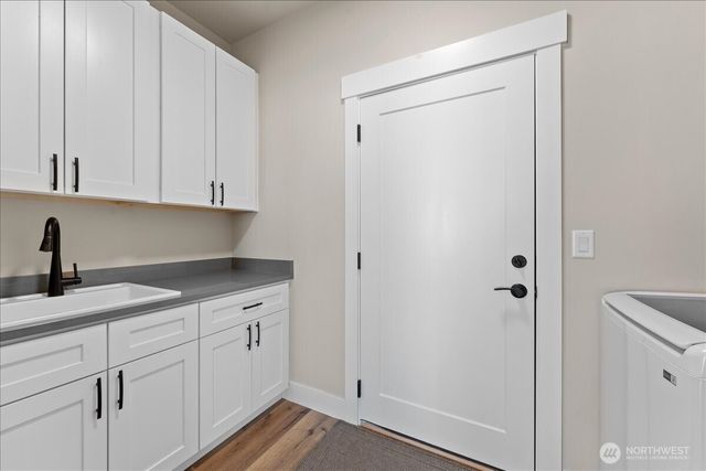 214 Solomon Loop NW, East Wenatchee, WA 98802