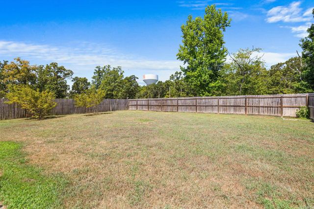 1729 Pilot Court, Jacksonville, AR 72076