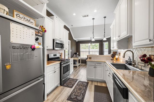 1729 Pilot Court, Jacksonville, AR 72076