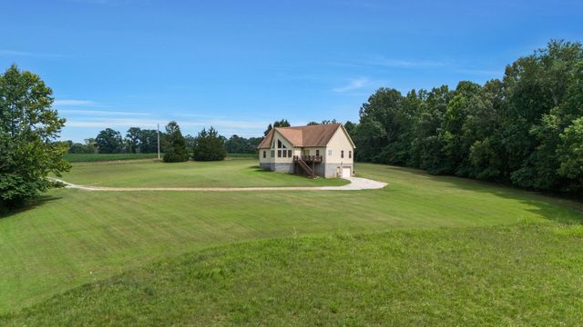 4664 New Cut Rd, Greenbrier, TN 37073