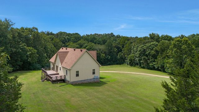 4664 New Cut Rd, Greenbrier, TN 37073