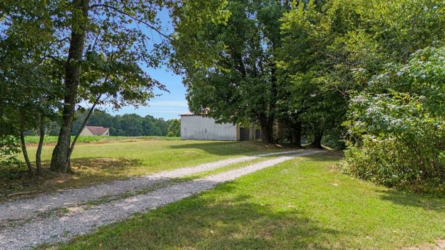 4664 New Cut Rd, Greenbrier, TN 37073