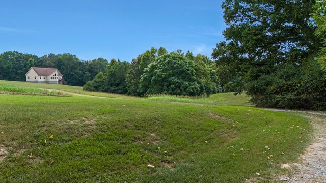 4664 New Cut Rd, Greenbrier, TN 37073