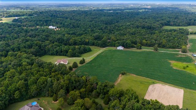 4664 New Cut Rd, Greenbrier, TN 37073