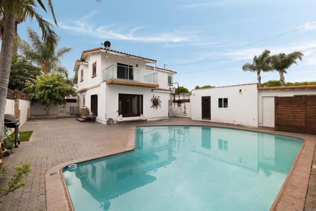 7965 4th Pl, Downey, CA 90241