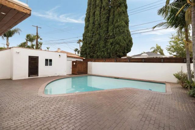 7965 4th Pl, Downey, CA 90241
