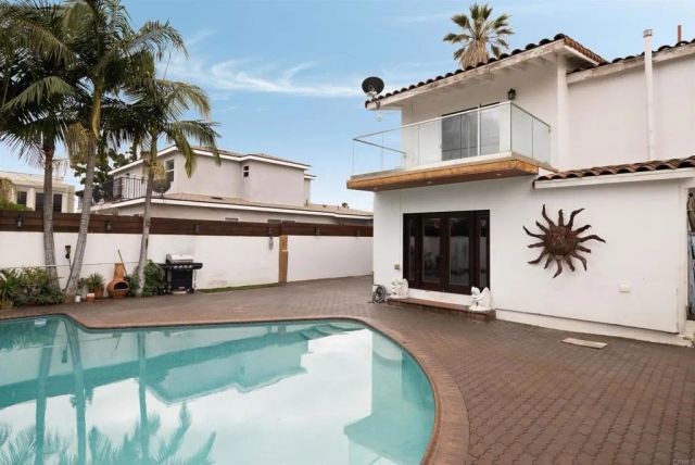 7965 4th Pl, Downey, CA 90241