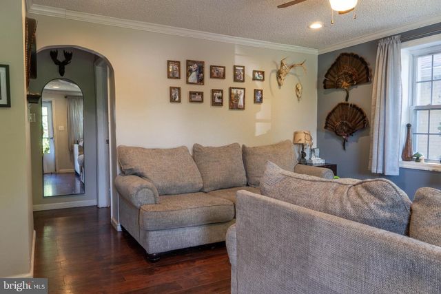 219 FRONT ST, Fieldsboro, NJ 08505