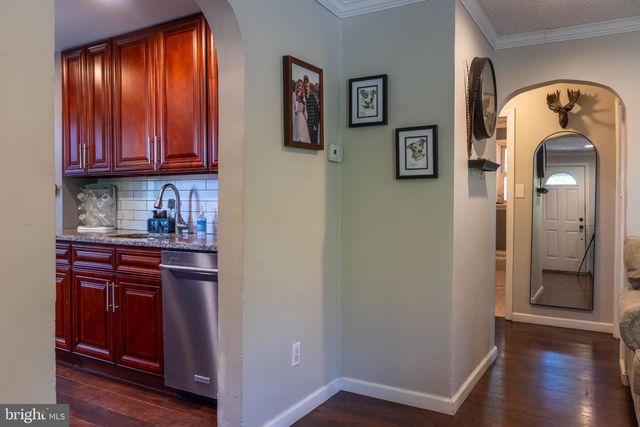 219 FRONT ST, Fieldsboro, NJ 08505