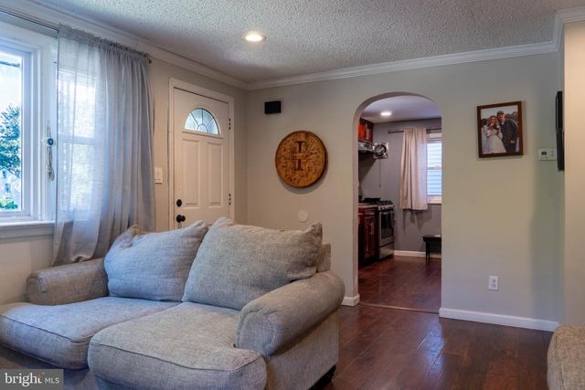 219 FRONT ST, Fieldsboro, NJ 08505