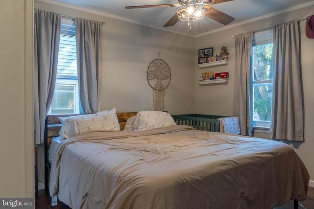 219 FRONT ST, Fieldsboro, NJ 08505