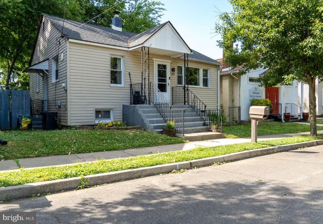 219 FRONT ST, Fieldsboro, NJ 08505